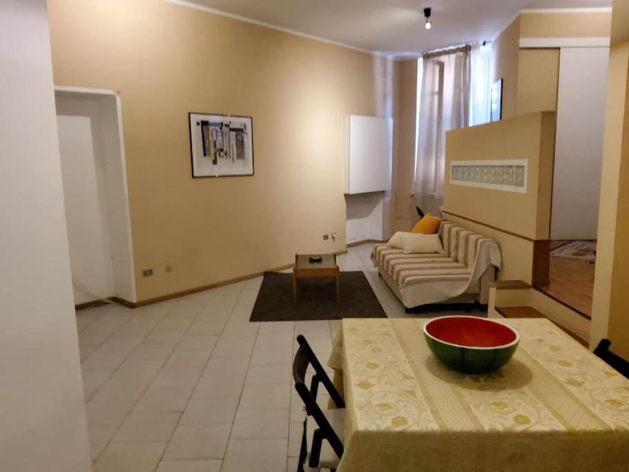 Apartmán Antica Casa Odone Asti Exteriér fotografie