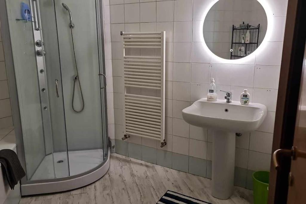 Apartmán Antica Casa Odone Asti Exteriér fotografie
